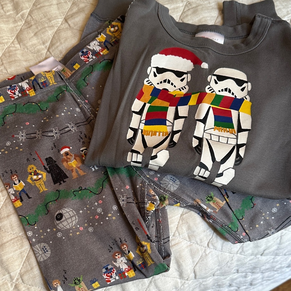 Hanna Andersson Gray Kids Pajama Set with Colorful Print